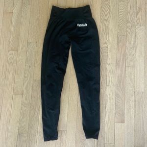 Black gym shark leggings